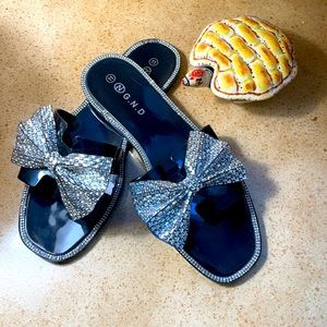BLACK PVC CRYSTAL BOW SLIDE SANDALS